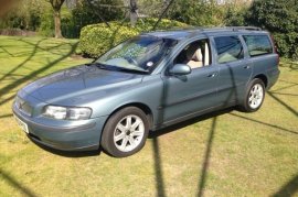 Volvo V70 2.4