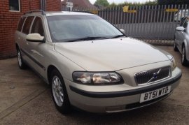 Volvo V70 2.4
