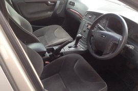 Volvo V70 2.4