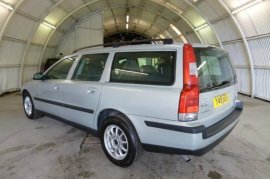 Volvo V70 2.4