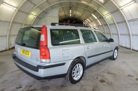 Volvo V70 2.4