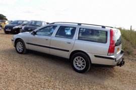 Volvo V70 2.4