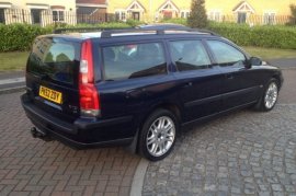 Volvo V70 2.4