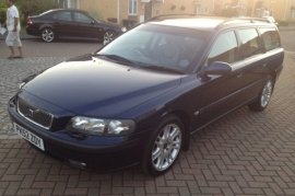 Volvo V70 2.4