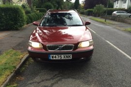 Volvo V70 2.4