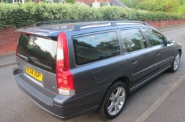Volvo V70 2.4
