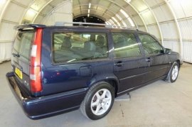 Volvo V70 2.4
