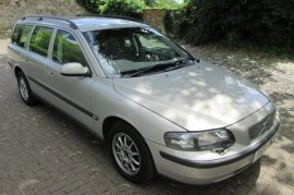 Volvo V70 2.4