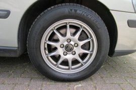 Volvo V70 2.4