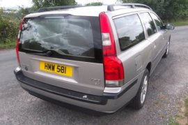 Volvo V70 2.4