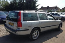 Volvo V70 2.4