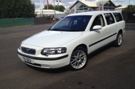 Volvo V70 2.3
