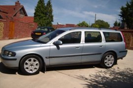 Volvo V70 2.4