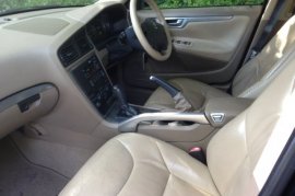 Volvo XC70 2.4