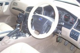 Volvo XC70 2.4