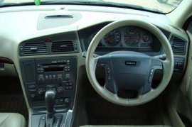 Volvo XC70 2.4