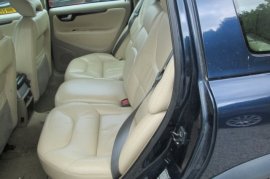 Volvo XC70 2.4