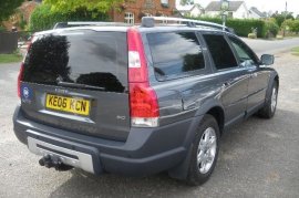 Volvo XC70 2.4