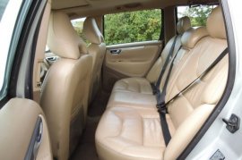 Volvo XC70 2.4