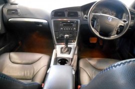 Volvo XC70 2.4