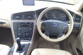 Volvo XC70 2.4