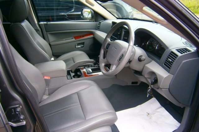 Jeep Grand Cherokee 5.7