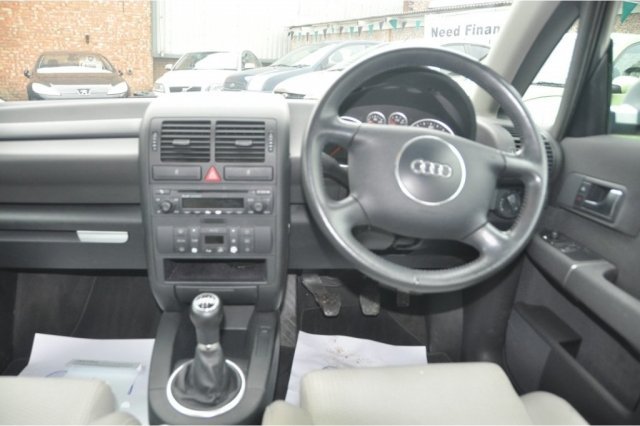 Audi A2 1.6