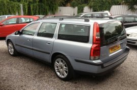 Volvo V70 2.3