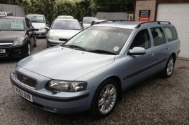 Volvo V70 2.3