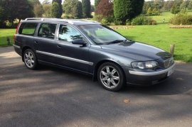 Volvo V70 2.4