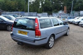 Volvo V70 2.4
