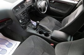 Volvo V70 2.4