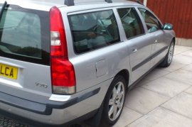 Volvo V70 2.4