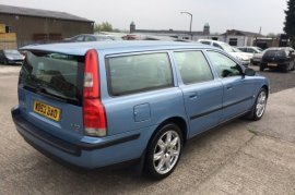 Volvo V70 2.4