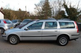 Volvo V70 2.4