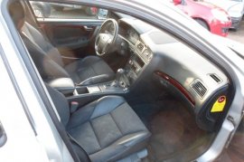 Volvo V70 2.4