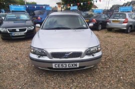 Volvo V70 2.4