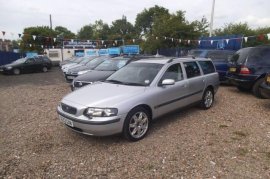 Volvo V70 2.4