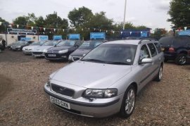 Volvo V70 2.4