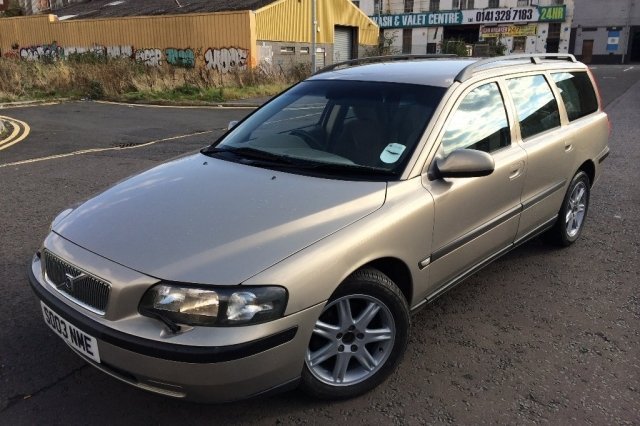 Volvo V70 2.4