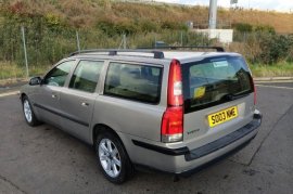 Volvo V70 2.4