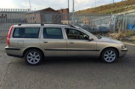 Volvo V70 2.4