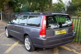 Volvo V70 2.4