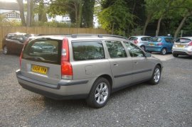 Volvo V70 2.4