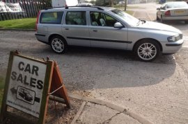 Volvo V70 2.4