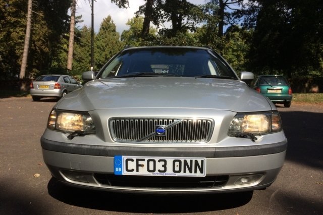 Volvo V70 2.4