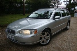 Volvo V70 2.4