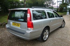 Volvo V70 2.4