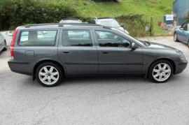 Volvo V70 2.4