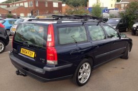 Volvo V70 2.4